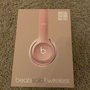 Beats solo2 wireless